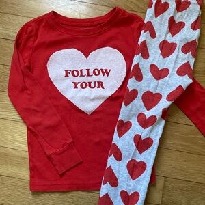 Old Navy 5T Valentines Day Pajamas